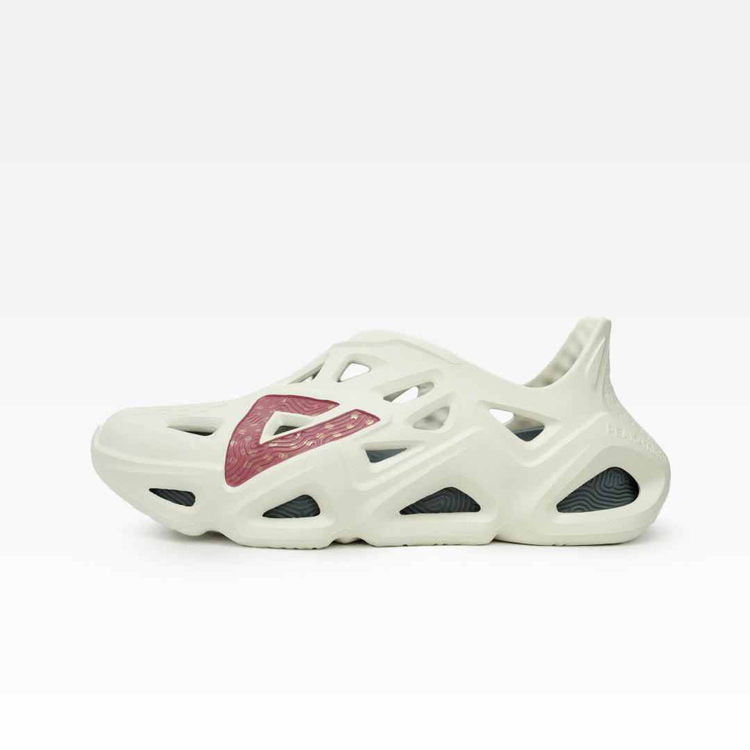Peak Taichi Sandals Canvas White