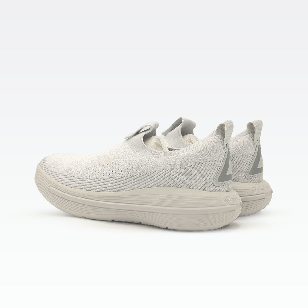 Peak Slip On Shoes White Flower Yarn