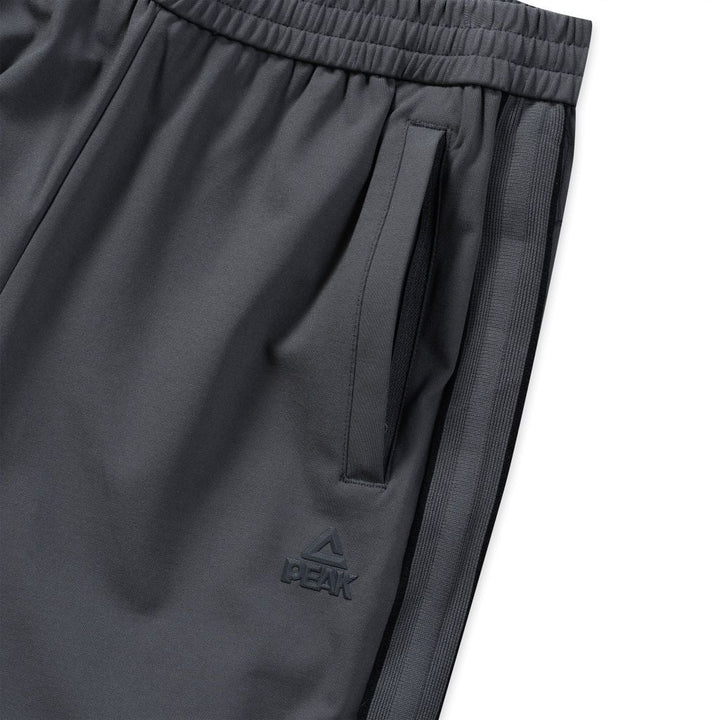 Peak Knitted Tracksuit Magnetic Grey